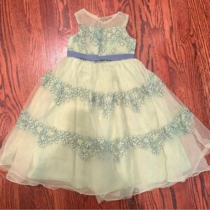 David's Bridal girls flower girl dress